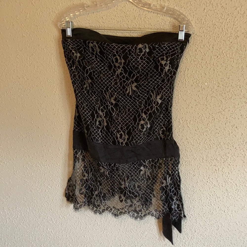Strapless top